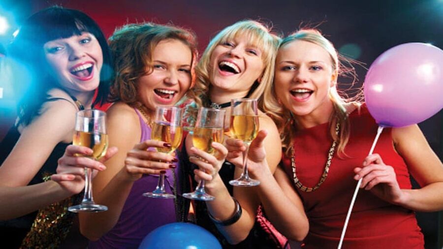 Charleston Bachelorette Pub Crawl - Practical planning for the evening