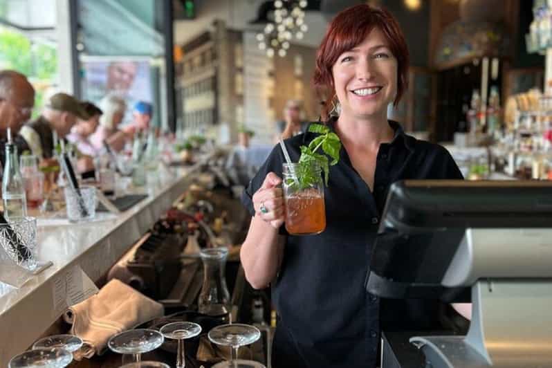 Chattanooga: Group Cocktail Making Class - Key points