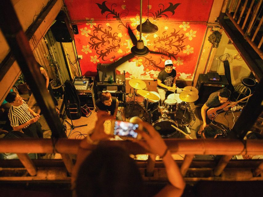 Chiang Mai: Chiang Mai Bar Hopping Guided Night Tour - Why this is not a standard bar crawl