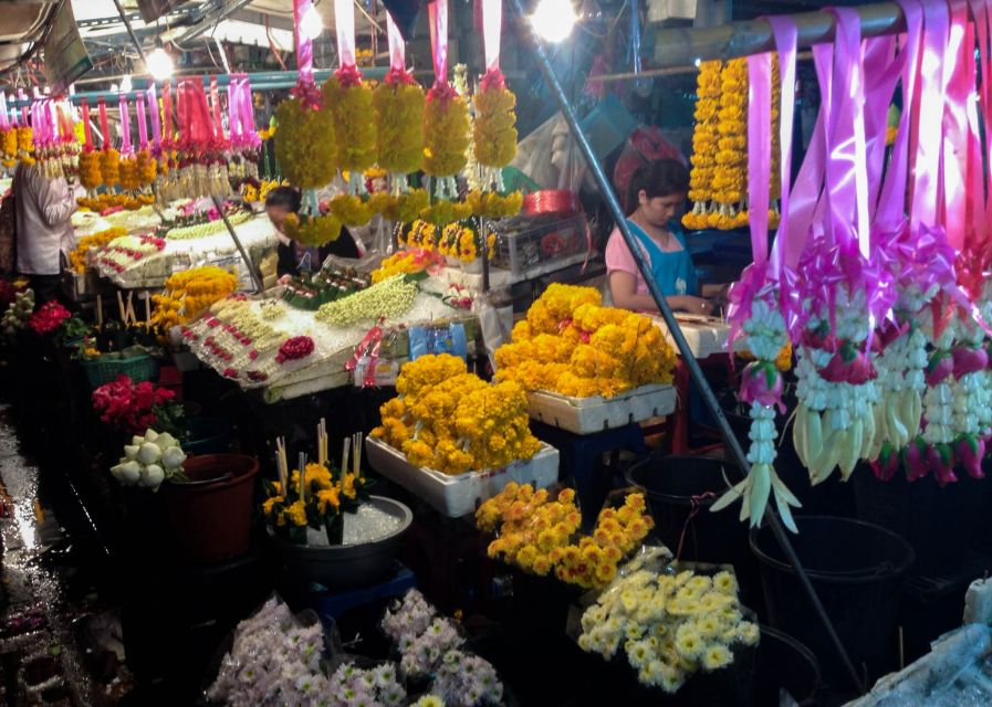 Chiang Mai: Chiang Mai Bar Hopping Guided Night Tour - Weather, comfort, and responsible touring