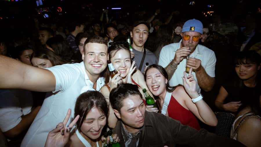 Chiang Mai Pub Crawl: 4 Venues, Beer Buffet & VIP Entry - A short tuk-tuk ride changes the setting