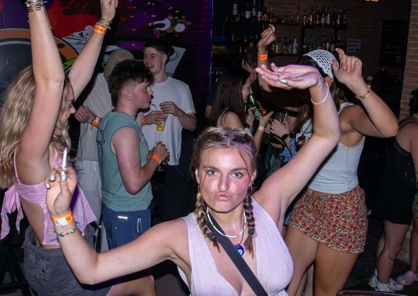 Chiang Mai Pub Crawl: The Best Nightlife in Town! - Key things to know before you go