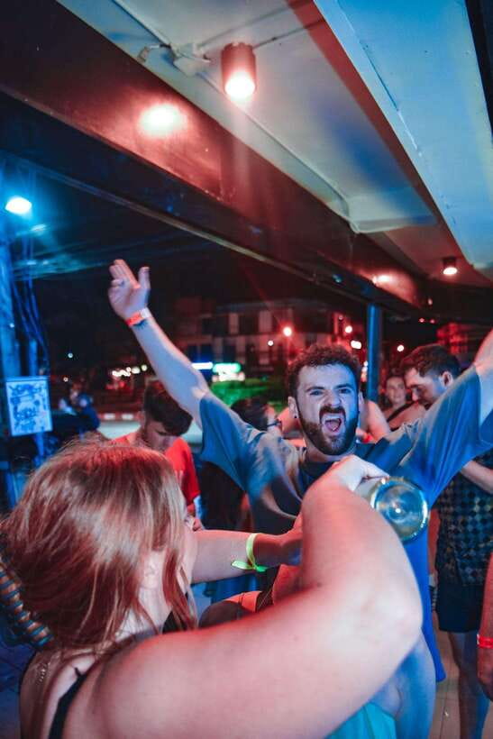 Chiang Mai Pub Crawl: The Best Nightlife in Town! - What the 500 THB price really covers