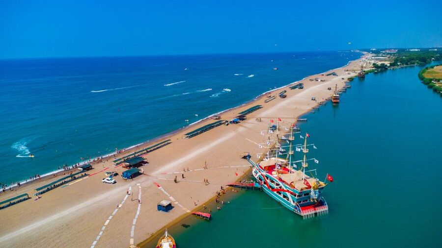 City of Side: All-Inclusive Boat Ride and Foam Party - The food and all-inclusive drinks