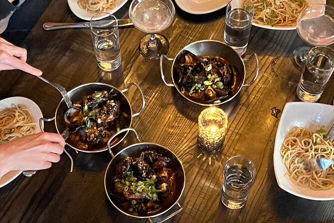 Cocktails & Culinary Gems: Boston's Evening Food & Drink Tour - Drinks with every tasting