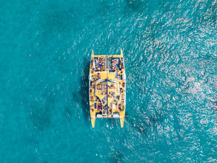 Comino: Blue Lagoon Catamaran Cruise with Lunch and Open Bar - Sailing from Sliema toward Comino