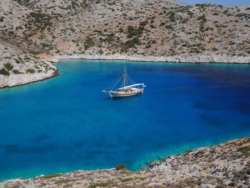 Corfu: Blue Lagoon and Cave Cruise with Drinks and Lunch - Comfort, safety, and the daily rhythm