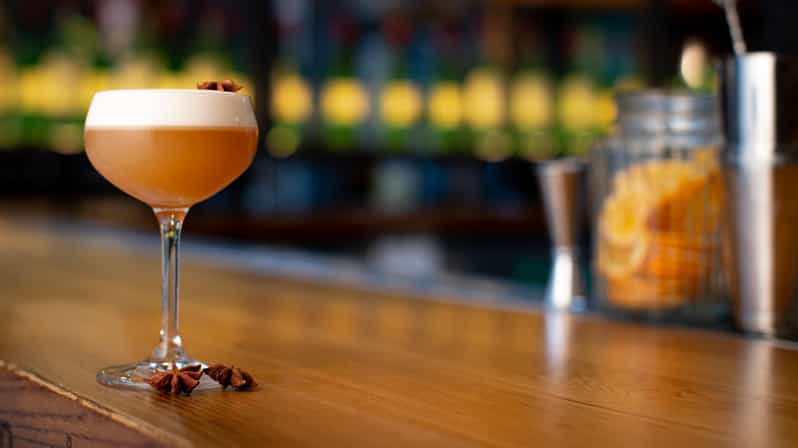Cork: Jameson Cocktail Making Class at Midleton Distillery - The Hosts Make the Difference