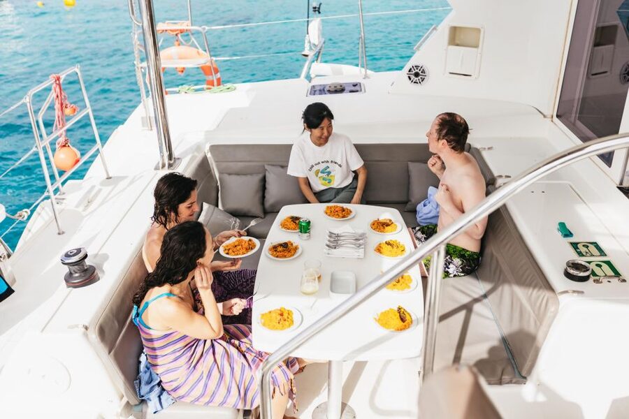 Corralejo: Lobos Island Catamaran Tour with Drinks & Snorkel - Setting sail from Corralejo to Lobos Island