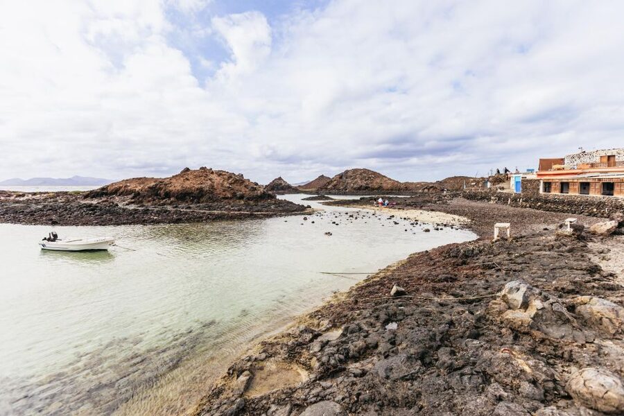 Corralejo: Lobos Island Catamaran Tour with Drinks & Snorkel - Practical advice for a smoother day