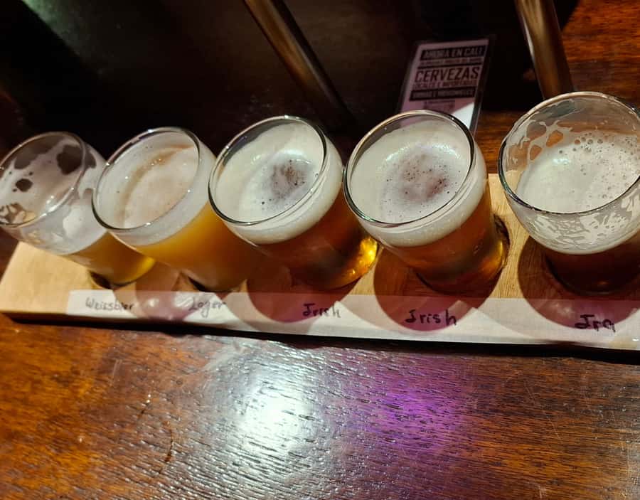 Craft Beer Pub Crawl in Cali - Three bars, three different sides of Cali