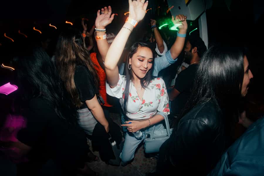 Cusco: Pub Crawl with Skip-the-Line Access and Drinks - A social night built around the host