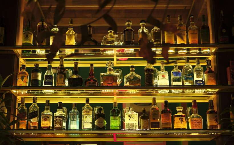 Da Nang: Private Cocktail Tasting with Top Local Mixologists - Stop one: two cocktails in an intimate first venue