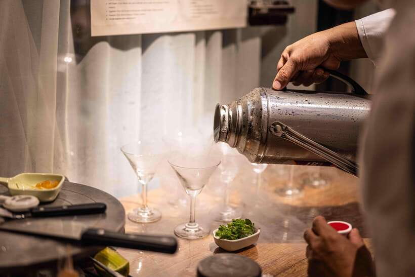 Da Nang: Private Cocktail Tasting with Top Local Mixologists - Meeting your host in Da Nang