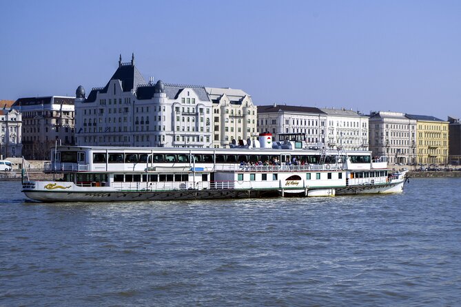 Daytime and Sunset Cruise on the Danube with Drink Options - Weather, seating, and comfort on the Gróf Széchényi