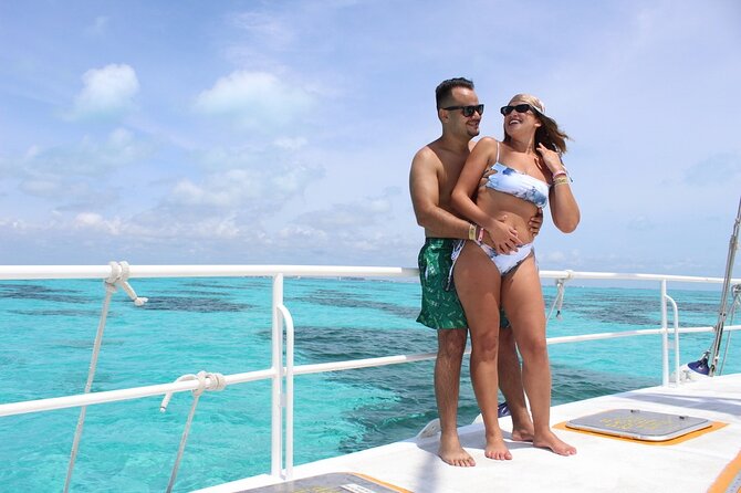 Deluxe Catamaran to Isla Mujeres with Open Bar from Cancun - The 800 MXN fee and the real trip cost