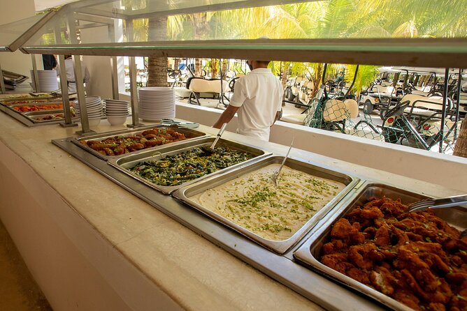 Deluxe Catamaran tour to Isla Mujeres with Open Bar and Lunch - The return cruise to Cancun