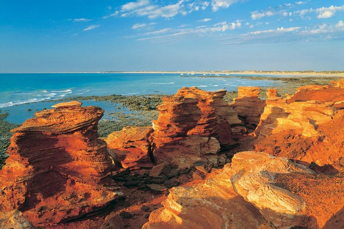 DINOSAUR ADVENTURE CRUISE - With Beachside Tapas and Cocktails - Food and drinks turn the outing into an event