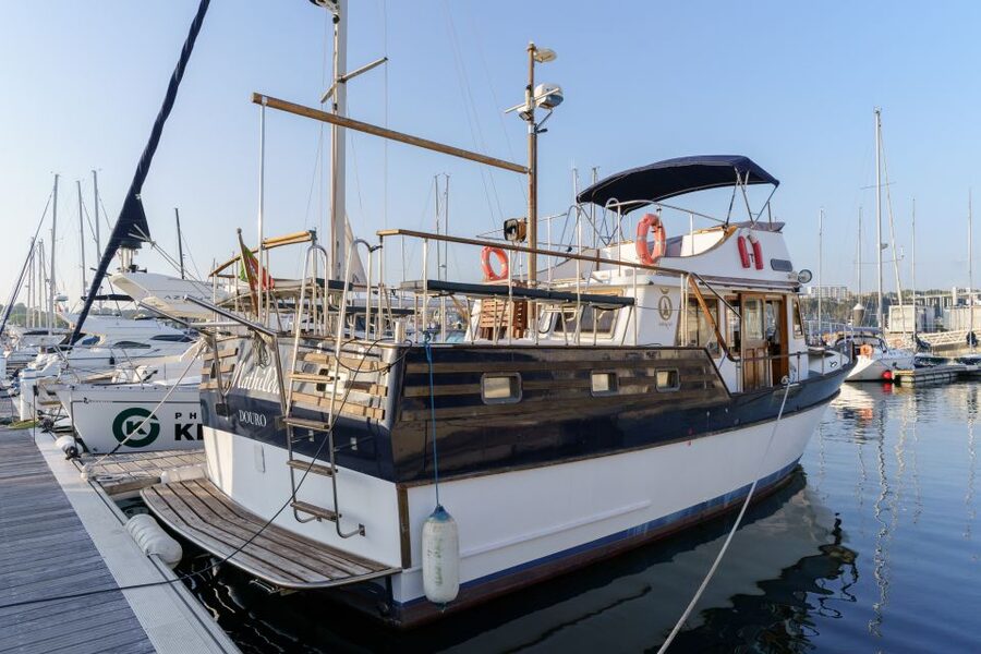 Douro River: Party Boat Tour - Leaving Marina da Afurada and São Pedro da Afurada