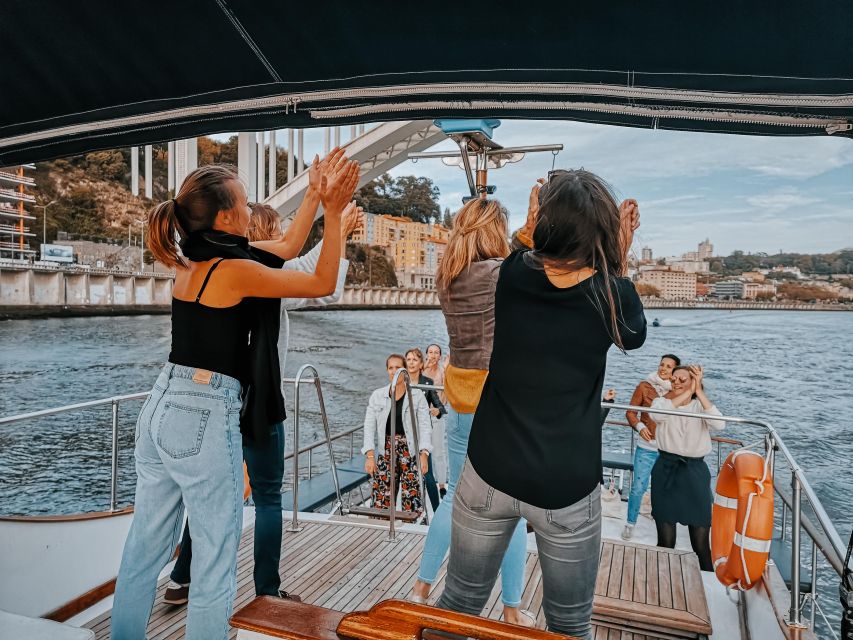 Douro River: Party Boat Tour - Arrabida Bridge and the Palácio de Cristal gardens