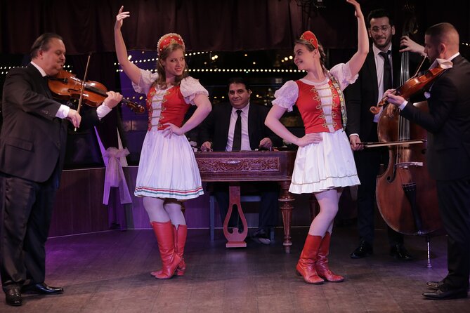 Drinks and Folklore Show Cruise in Budapest - Hungarian music and traditional dancing onboard