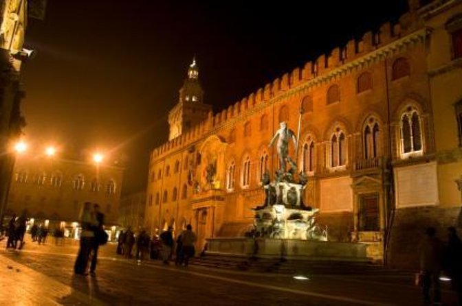 Drinks & Bites in Bologna Private Tour - A Bologna evening built around small plates