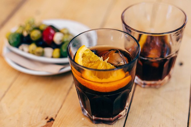 Drinks & Bites in El Born Private Tour - Meeting Santa Maria del Mar