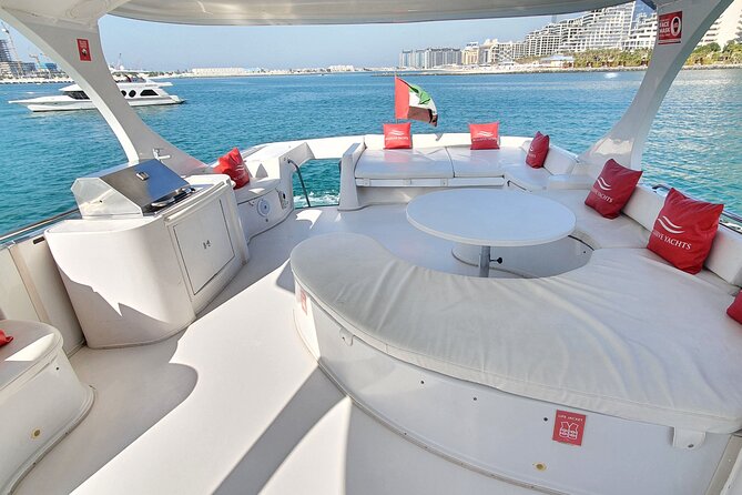 Dubai Marina 1hr Yacht tour with Drinks - Timing, weather, and the one-hour limit