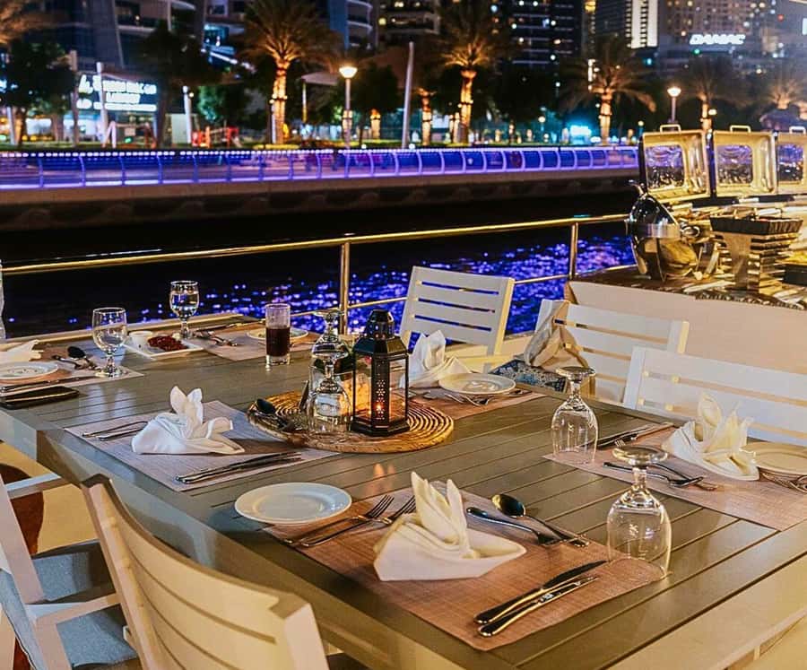 Dubai: Marina Premium Dinner Cruise with Unlimited Drinks - What happens from pickup to boarding