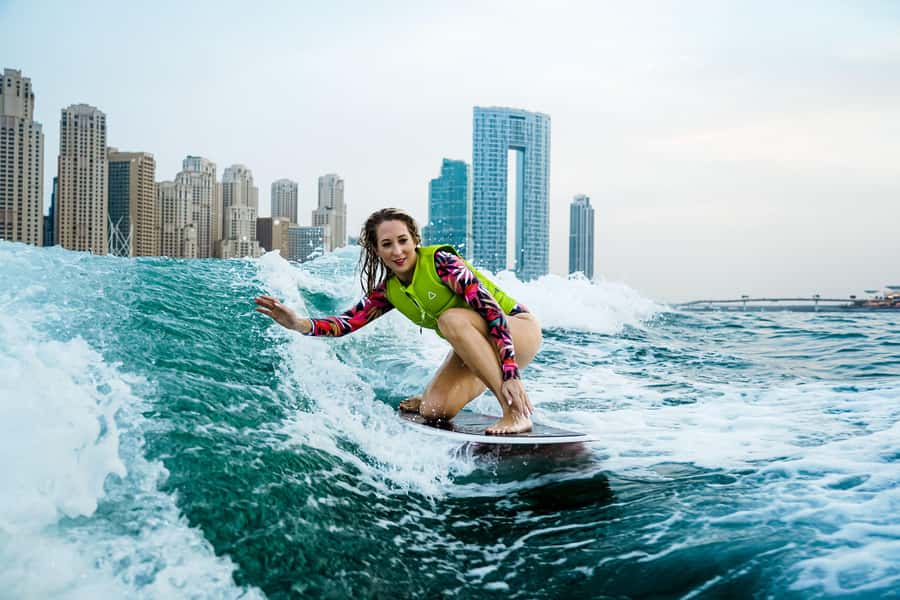 Dubai wakesurfing & wakeboarding: Snacks & drinks included! - Key points at a glance