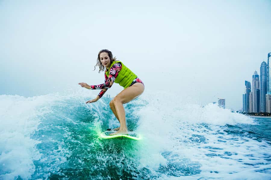 Dubai wakesurfing & wakeboarding: Snacks & drinks included! - How much value do you get for $214