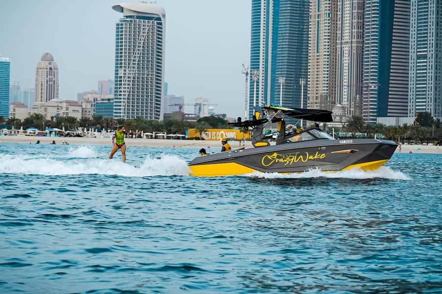 Dubai wakesurfing & wakeboarding: Snacks & drinks included! - My call on this Dubai watersports session