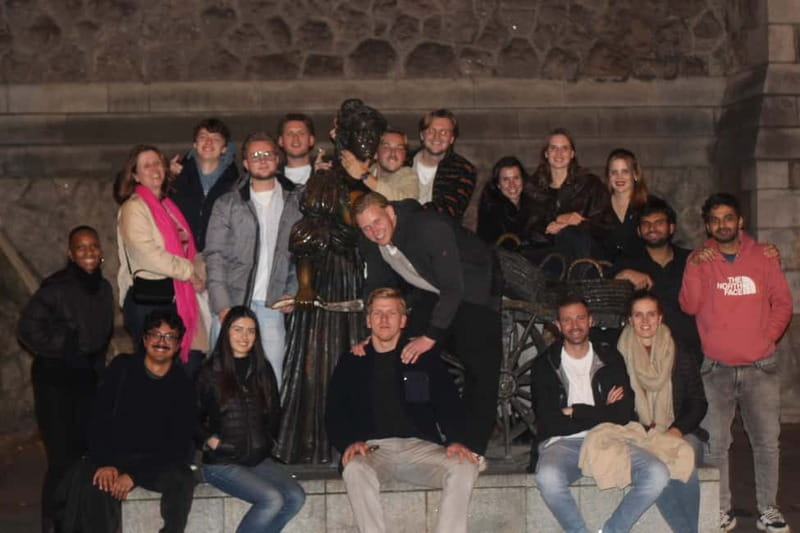 Dublin: City Pub Crawl Experience - Live Irish music without the full Temple Bar price