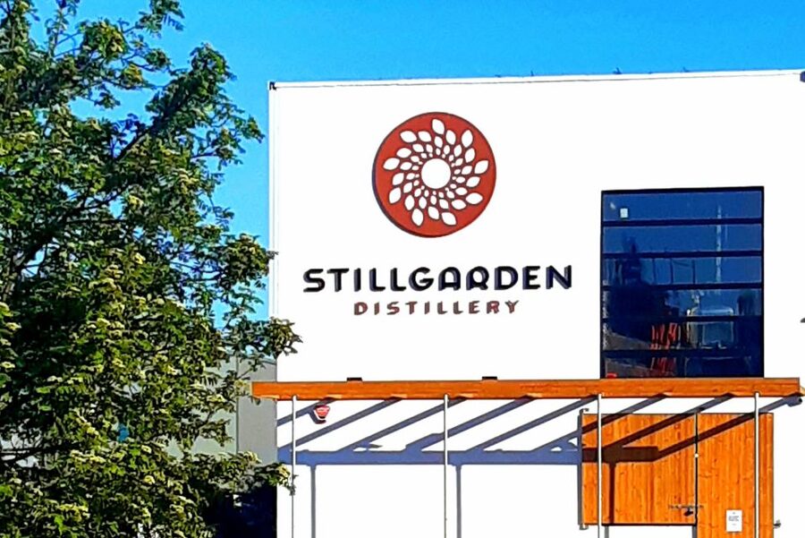 Dublin: Cocktail Masterclass - Making two drinks yourself