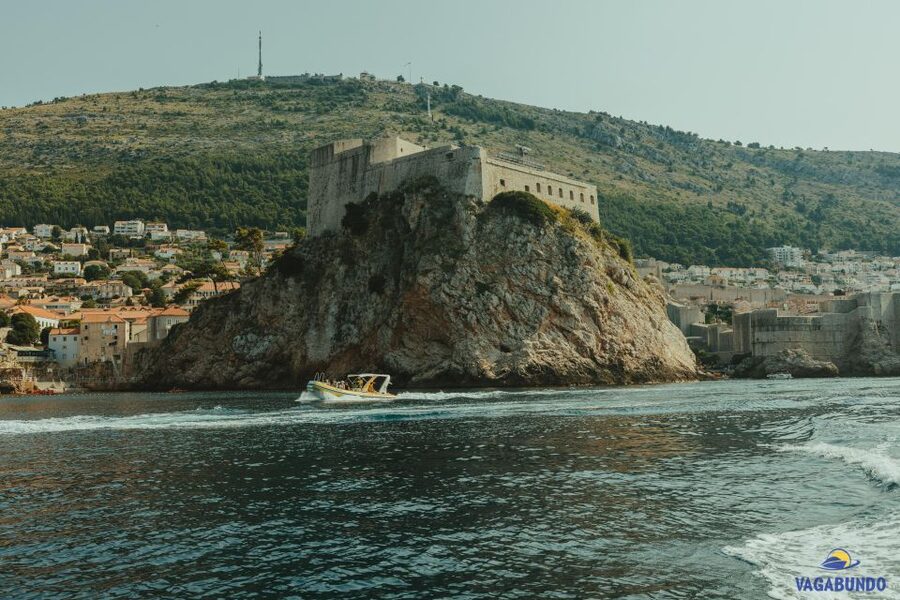 Dubrovnik: Blue Cave Afternoon Speedboat Tour with Drinks - A final swim and views of Lokrum