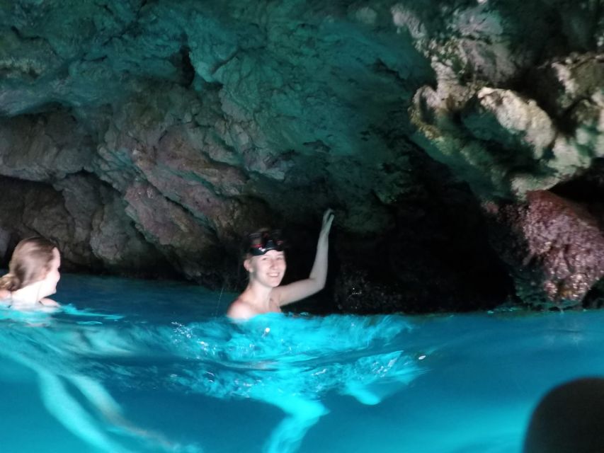 Dubrovnik: Blue Cave & Sunj Beach Boat Tour with Drinks - Why this four-hour boat trip works well