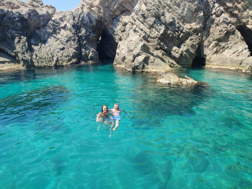 Dubrovnik: Blue Cave & Sunj Beach Boat Tour with Drinks - Drinks, snorkeling gear, and the practical value