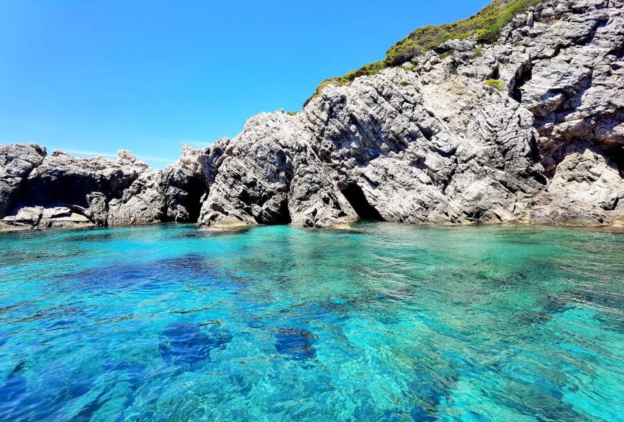 Dubrovnik: Blue Cave & Sunj Beach Boat Tour with Drinks - Choosing the best departure and preparing for the sea