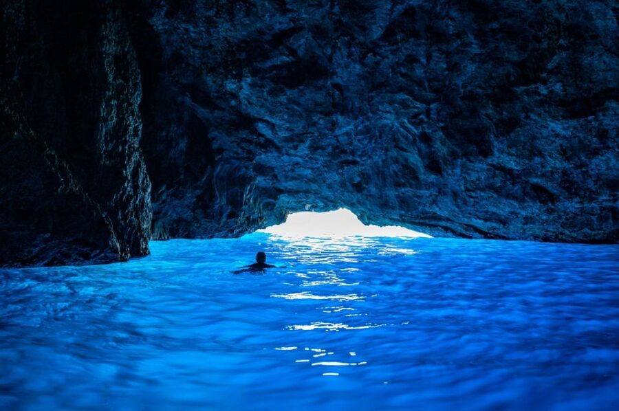 Dubrovnik: Blue & Green Caves Private Boat Tour with Drinks - Free Drinks and the Private-Boat Feel