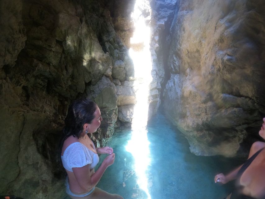 Dubrovnik: Blue & Green Caves Private Boat Tour with Drinks - Should You Book the Dubrovnik Caves Boat Tour?