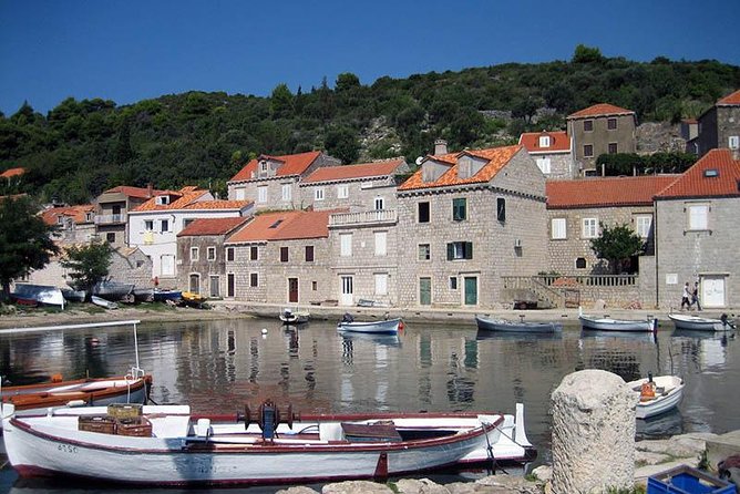 Dubrovnik Islands Boat Tour with Lunch and Unlimited Drinks - What the boat day feels like