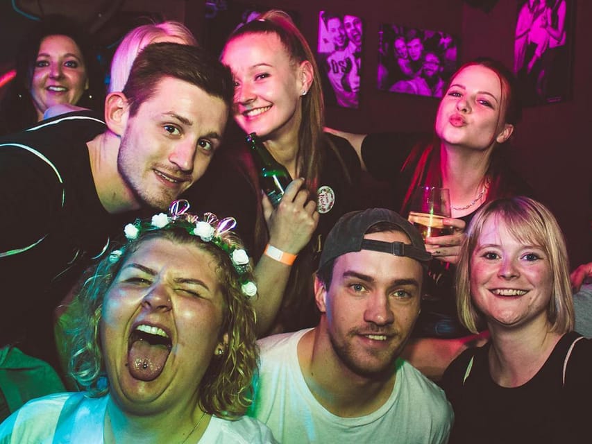 Düsseldorf: Private pub crawl with insider-guide & shots - Quick facts about the Düsseldorf pub crawl