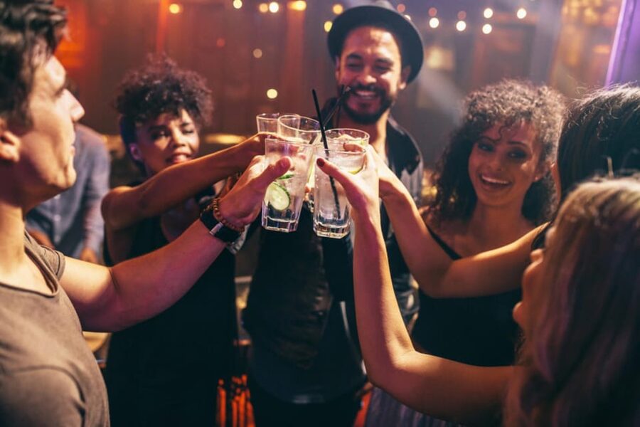 Düsseldorf Pub Crawl - 4 Locations, Shots & Club Entry - Key points to know before you book
