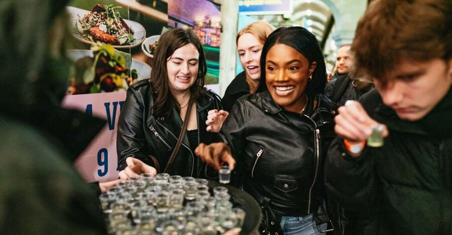 Edinburgh: 7 Bar Pub Crawl with 7 Shots & Discounts - A good choice for solo visitors and quieter people