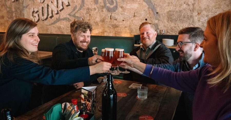 Edinburgh: Food Tour with drinks - The Royal Mile, from coffee to whisky