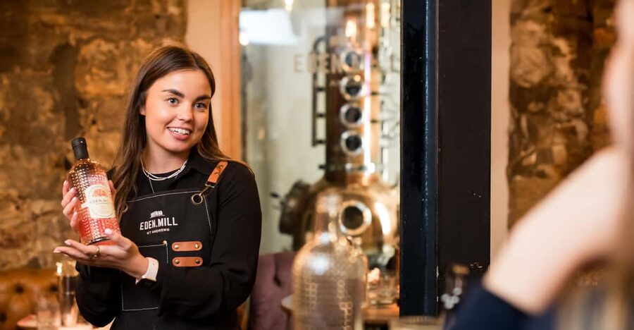 Edinburgh: Love Gin Cocktail Masterclass - Making a Bramble beneath The Huxley