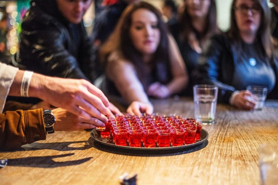 Edinburgh: The Original Pub Crawl 7 Bars 7 Shots & Discounts - Who should book this six-hour crawl?