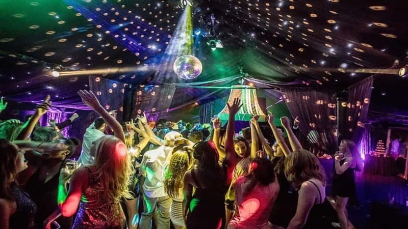 Eindhoven: Pub Crawl with Free Drinks and Entrance - Stratumseind at 21:30: Eindhoven’s built-in nightlife route
