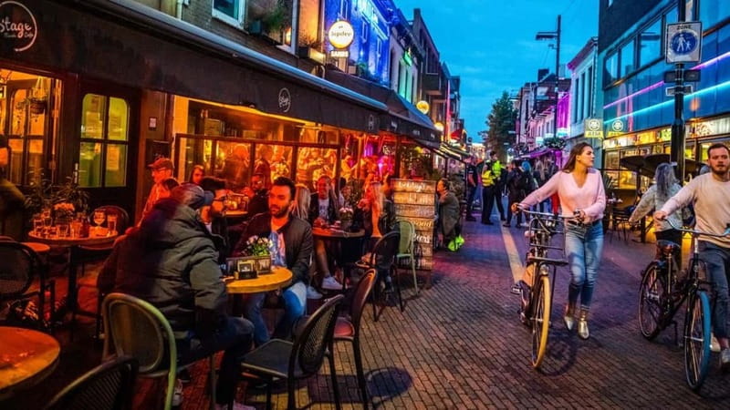 Eindhoven: Pub Crawl with Free Drinks and Entrance - A guided route through bars and clubs
