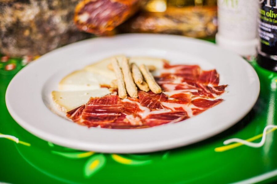 Estepona: Andalusian Flamenco Show Entry Ticket with Drink - How to plan your Friday evening